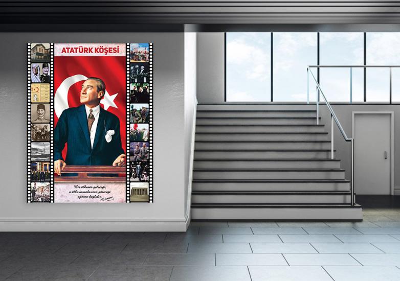 Atatürk Köşesi 4 Okul Posteri